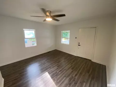 2101 E Cornell Ave, Springfield, IL 62703 photo 3