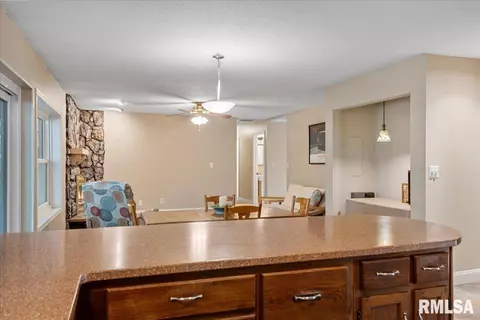 8013 Hunt Rd, Springfield, IL 62712 photo 12