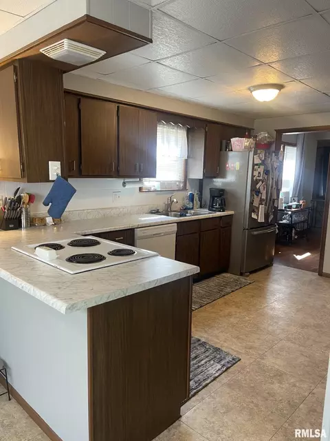 2532 S 5th St, Springfield, IL 62703 photo 6