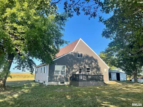 22953 Carter St, Petersburg, IL 62675