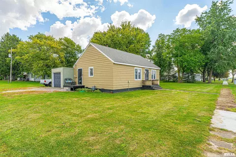 208 Maple St, Armington, IL 61721 photo 17