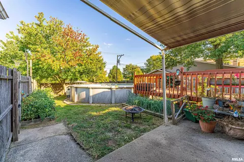 111 N Vine St, Mount Pulaski, IL 62548 photo 30