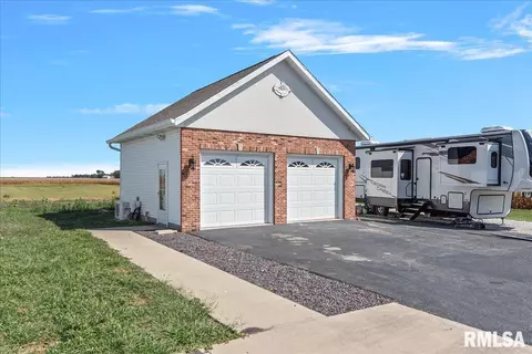 26142 E 1st Rd, Waggoner, IL 62572 photo 77