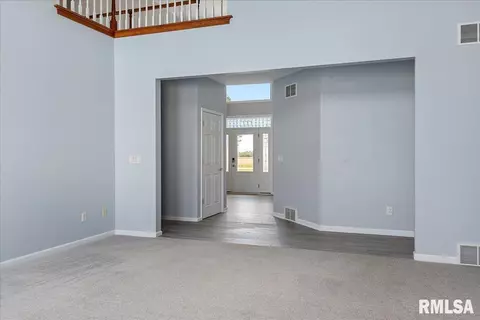 26142 E 1st Rd, Waggoner, IL 62572 photo 8
