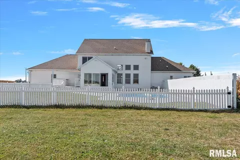 26142 E 1st Rd, Waggoner, IL 62572 photo 81