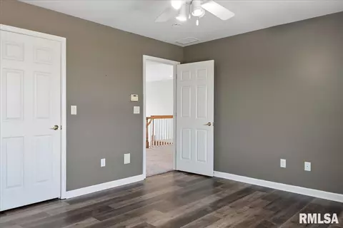 26142 E 1st Rd, Waggoner, IL 62572 photo 46