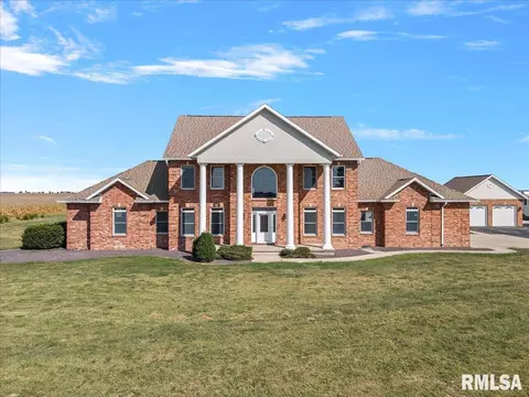 26142 E 1st Rd, Waggoner, IL 62572