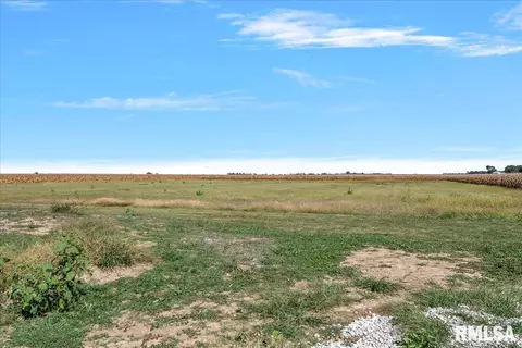 26142 E 1st Rd, Waggoner, IL 62572 photo 78