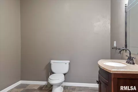 26142 E 1st Rd, Waggoner, IL 62572 photo 63