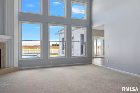 26142 E 1st Rd, Waggoner, IL 62572 photo 7