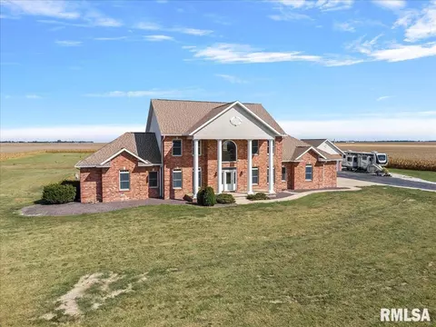 26142 E 1st Rd, Waggoner, IL 62572 photo 3