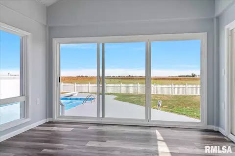 26142 E 1st Rd, Waggoner, IL 62572 photo 21