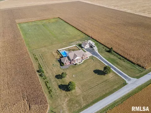 26142 E 1st Rd, Waggoner, IL 62572 photo 83