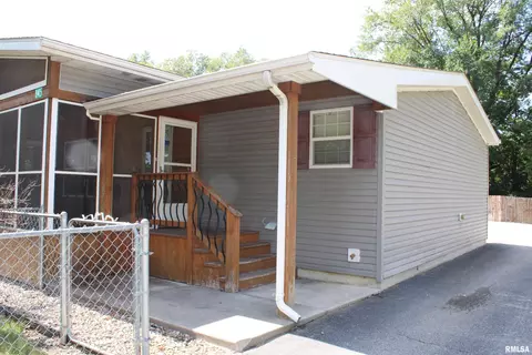 845 Forrest Ave, Springfield, IL 62702 photo 3