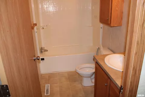 845 Forrest Ave, Springfield, IL 62702 photo 27