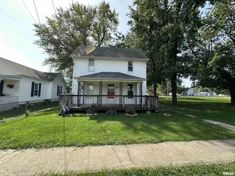 260 W Miller St, Hull, IL 62343