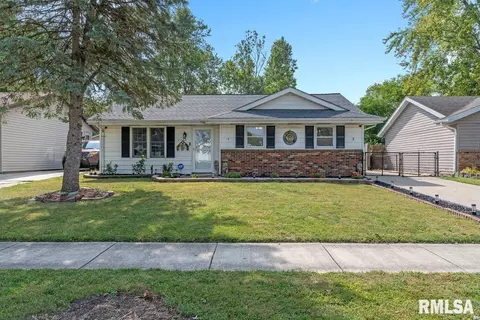2740 Cardigan Dr, Springfield, IL 62702 photo 2