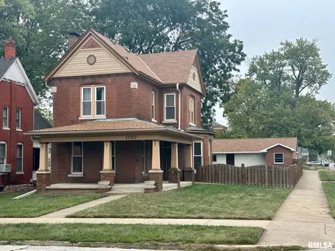 1737 Spring St, Quincy, IL 62301