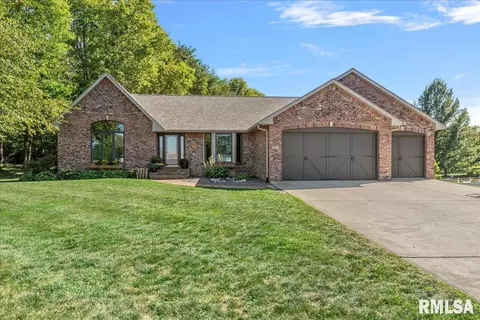 1300 Arlington Chase, Sherman, IL 62684