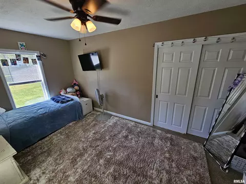 611 N Main St, Athens, IL 62613 photo 13