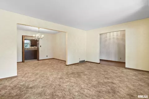 61 White Birch Rd, Springfield, IL 62712 photo 8