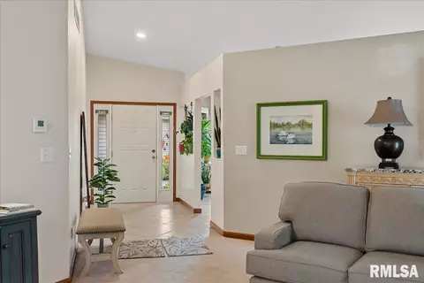2708 Chase Dr, Springfield, IL 62704 photo 6