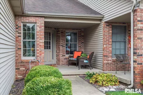 2708 Chase Dr, Springfield, IL 62704 photo 4
