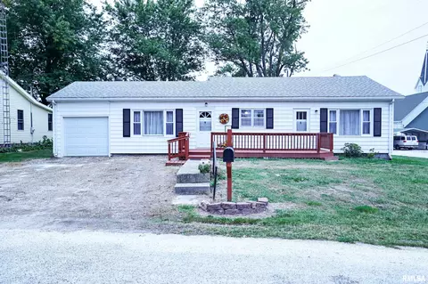 106 S Ash St, Pittsfield, IL 62363