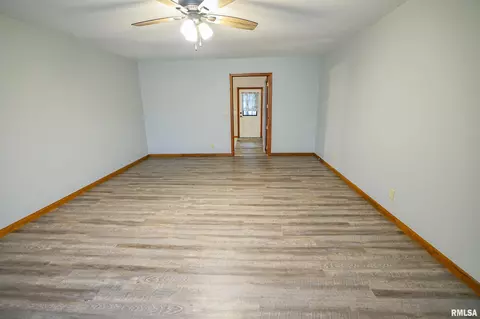 106 S Ash St, Pittsfield, IL 62363 photo 19