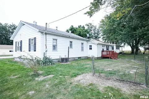 106 S Ash St, Pittsfield, IL 62363 photo 10