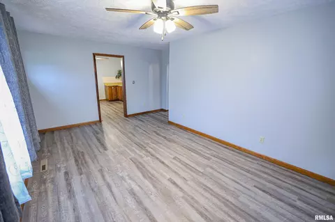 106 S Ash St, Pittsfield, IL 62363 photo 31
