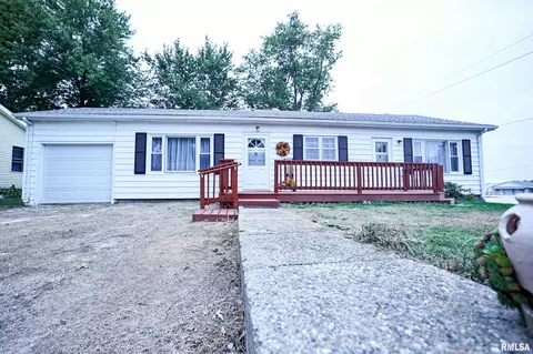 106 S Ash St, Pittsfield, IL 62363 photo 6