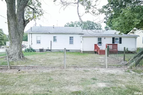 106 S Ash St, Pittsfield, IL 62363 photo 12
