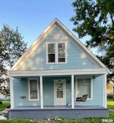 612 N Sherman St, Lincoln, IL 62656