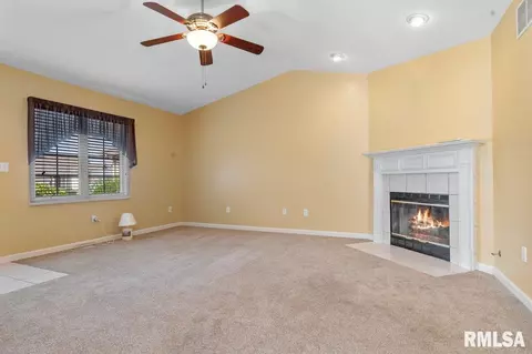 2214 Cormorant Dr, Springfield, IL 62704 photo 5