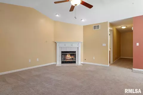 2214 Cormorant Dr, Springfield, IL 62704 photo 4