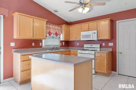 2214 Cormorant Dr, Springfield, IL 62704 photo 8