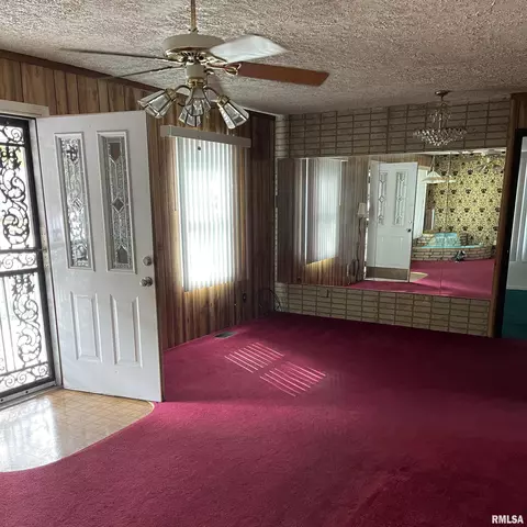 1821 Pope Ave, Springfield, IL 62703 photo 2