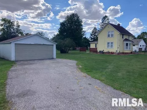 230 W Railroad St, Roseville, IL 61473