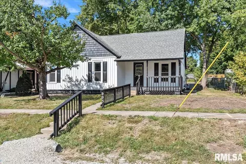 603 Jefferson St, Pawnee, IL 62558