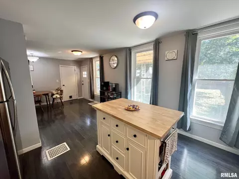534 S State St, Springfield, IL 62704 photo 7