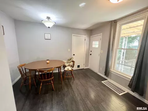 534 S State St, Springfield, IL 62704 photo 10