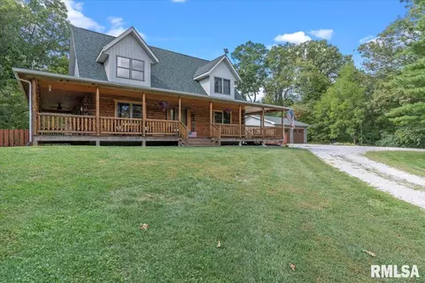 30251 Jones Rd, Girard, IL 62640