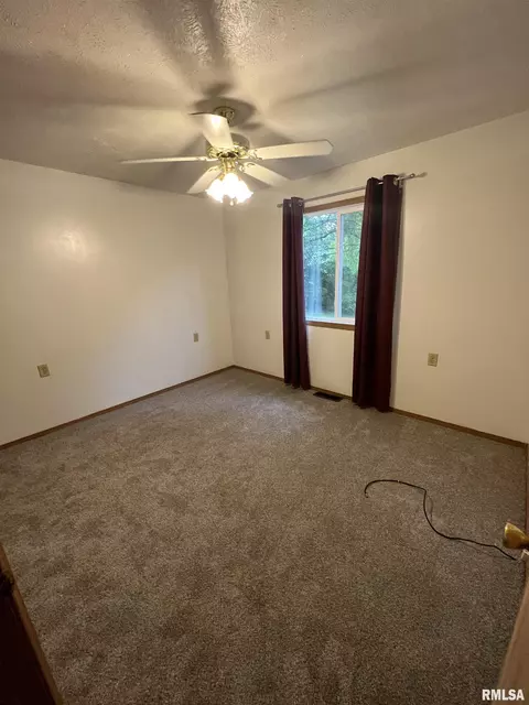 2013 E Keys Ave, Springfield, IL 62702 photo 11