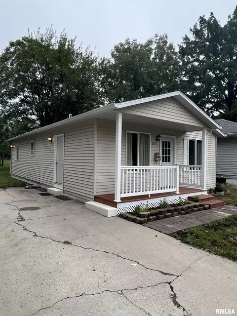 2013 E Keys Ave, Springfield, IL 62702 photo 3
