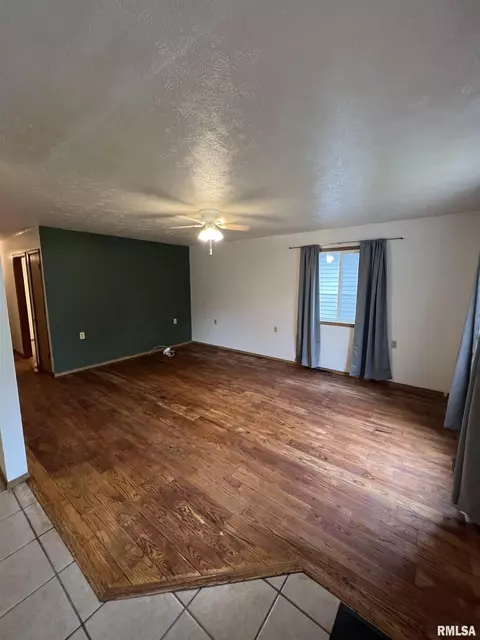 2013 E Keys Ave, Springfield, IL 62702 photo 5
