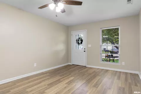 3108 Lakeshire Dr, Springfield, IL 62707 photo 4