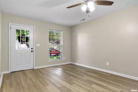 3108 Lakeshire Dr, Springfield, IL 62707 photo 3