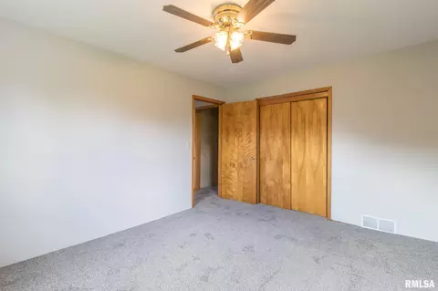 1651 Berwick Rd, Abingdon, IL 61410 photo 19
