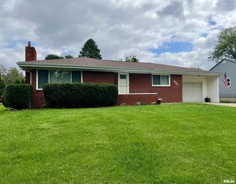 801 Oak St, Galesburg, IL 61401